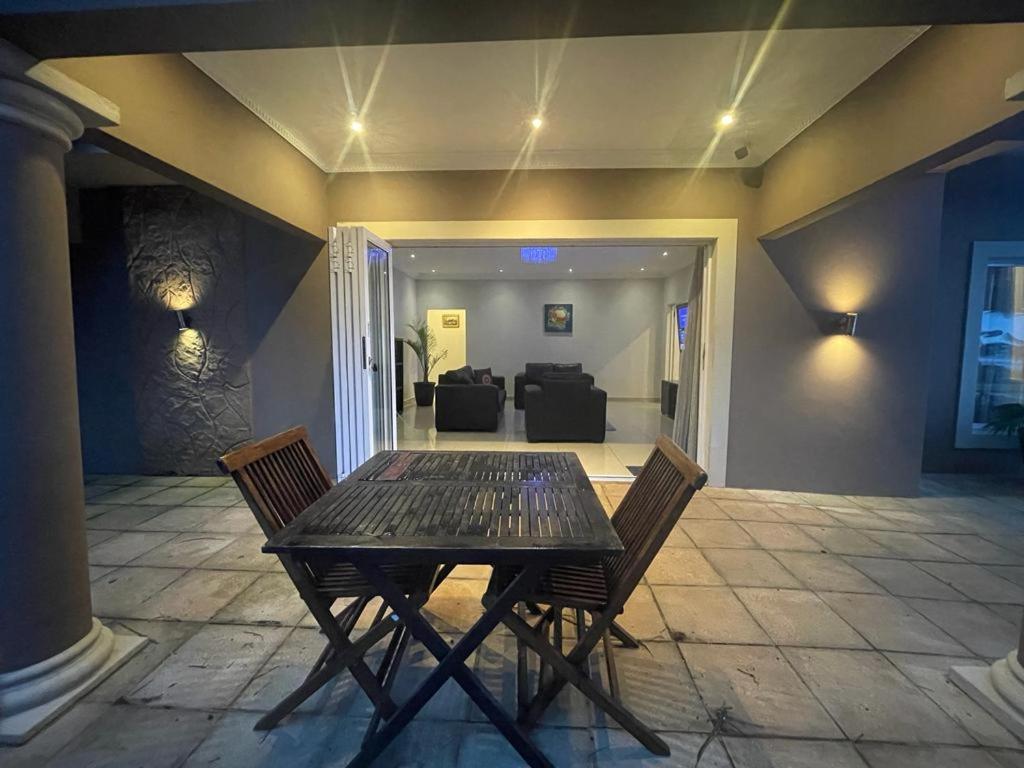 Illovo Beach House Amanzimtoti Exteriör bild